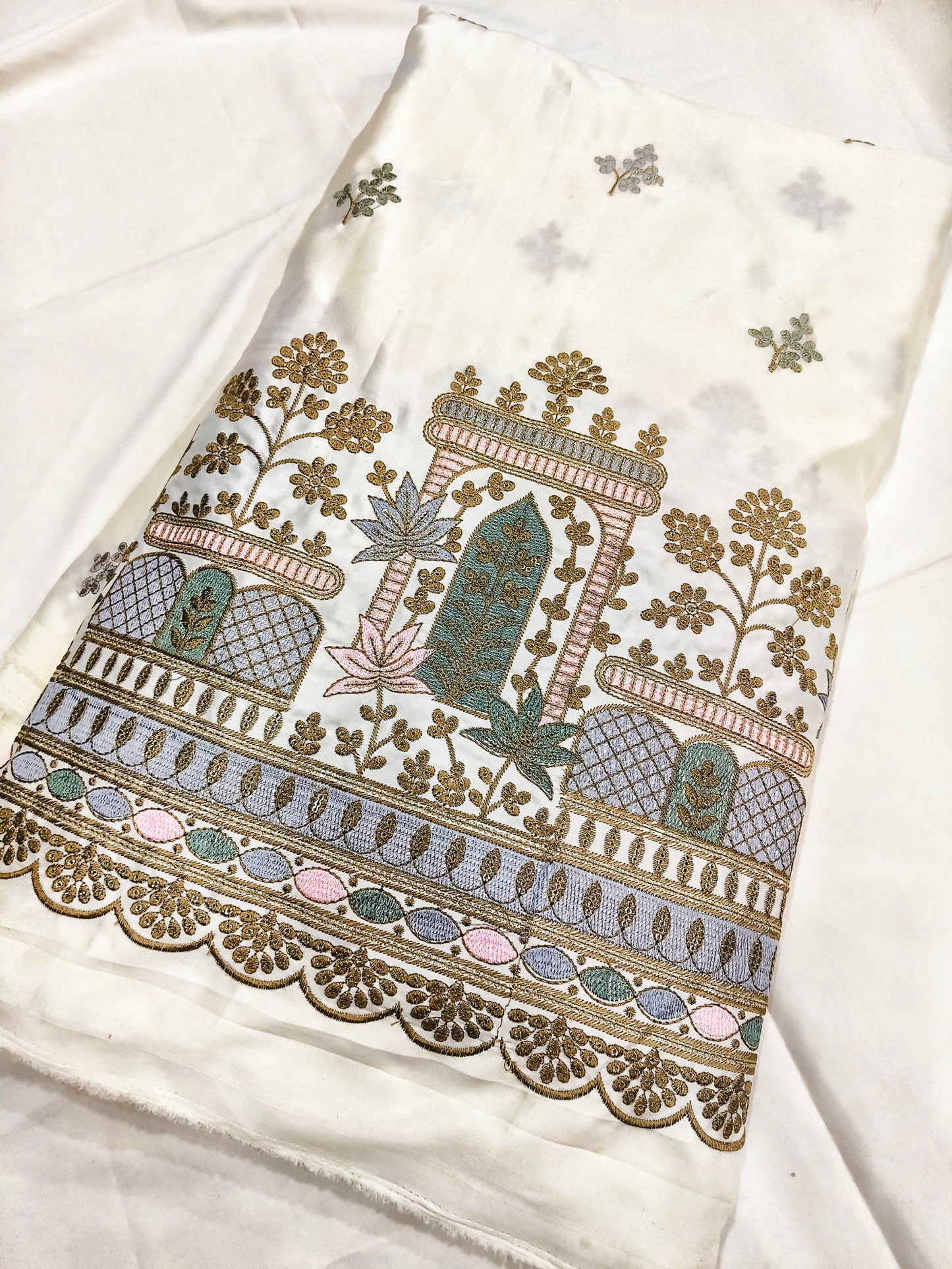 Stylish Kurta Pajama for Men with Resham Embroidery – Ideal for Weddings and Festive Wear