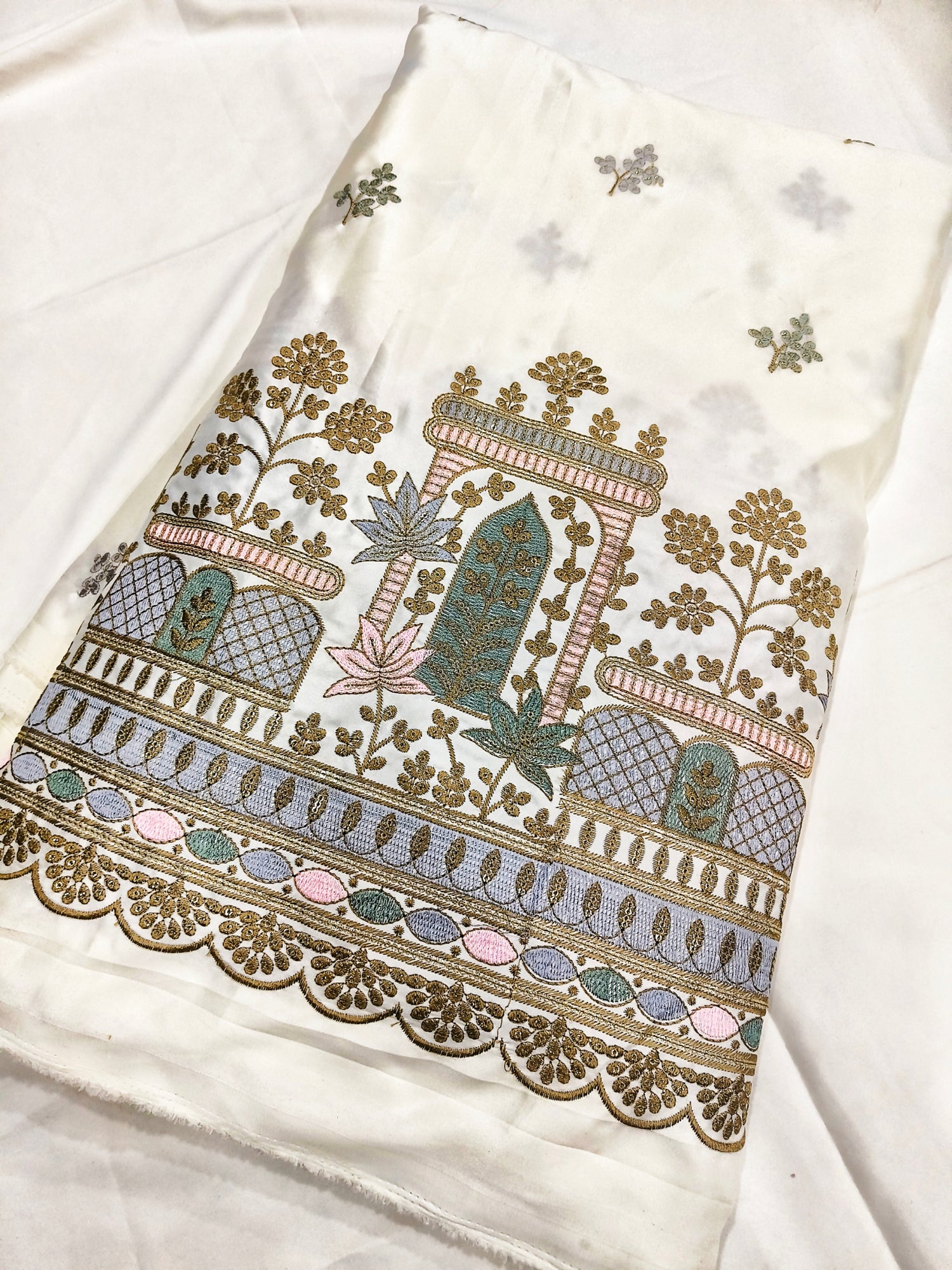 Stylish Kurta Pajama for Men with Resham Embroidery – Ideal for Weddings and Festive Wear
